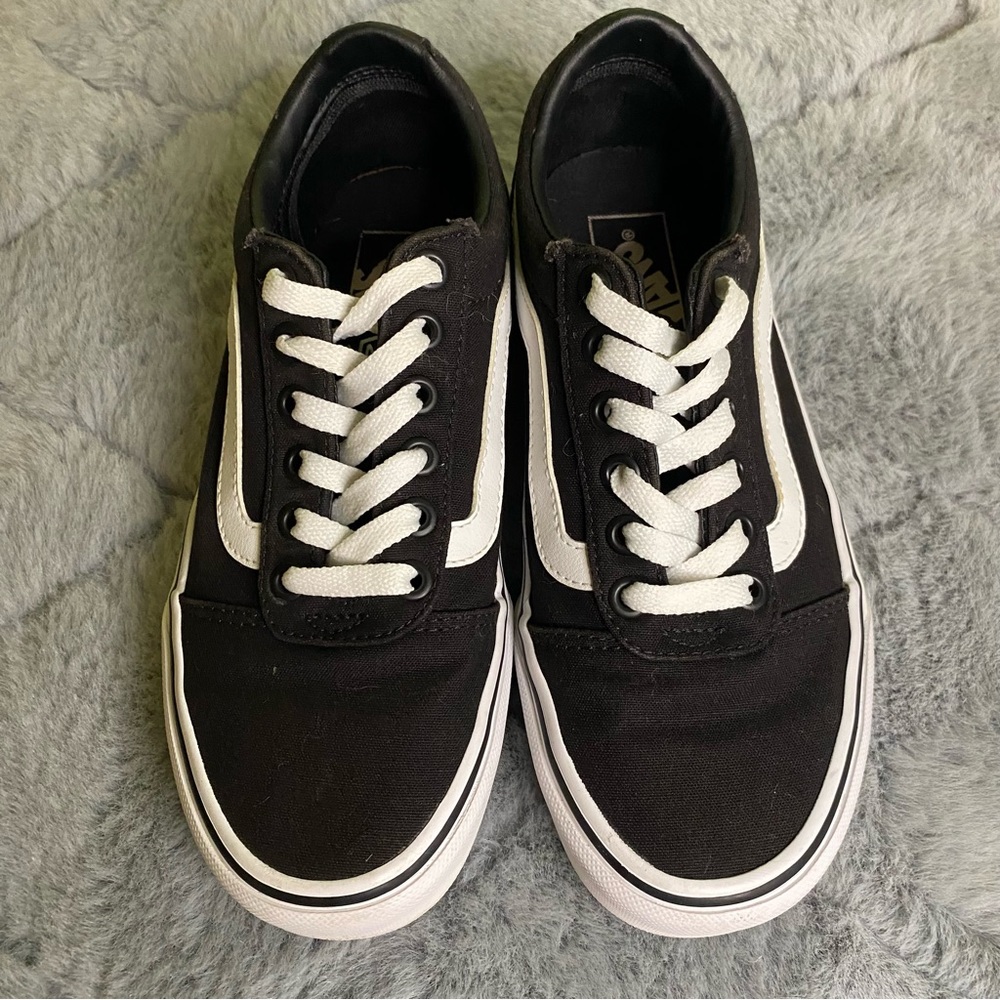 Vans Old SKOOL SNEAKER US WOMEN 6